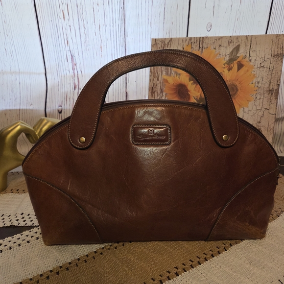 Etienne Aigner Handbags - Authentic Vintage Etienne Aigner Leather Handbag